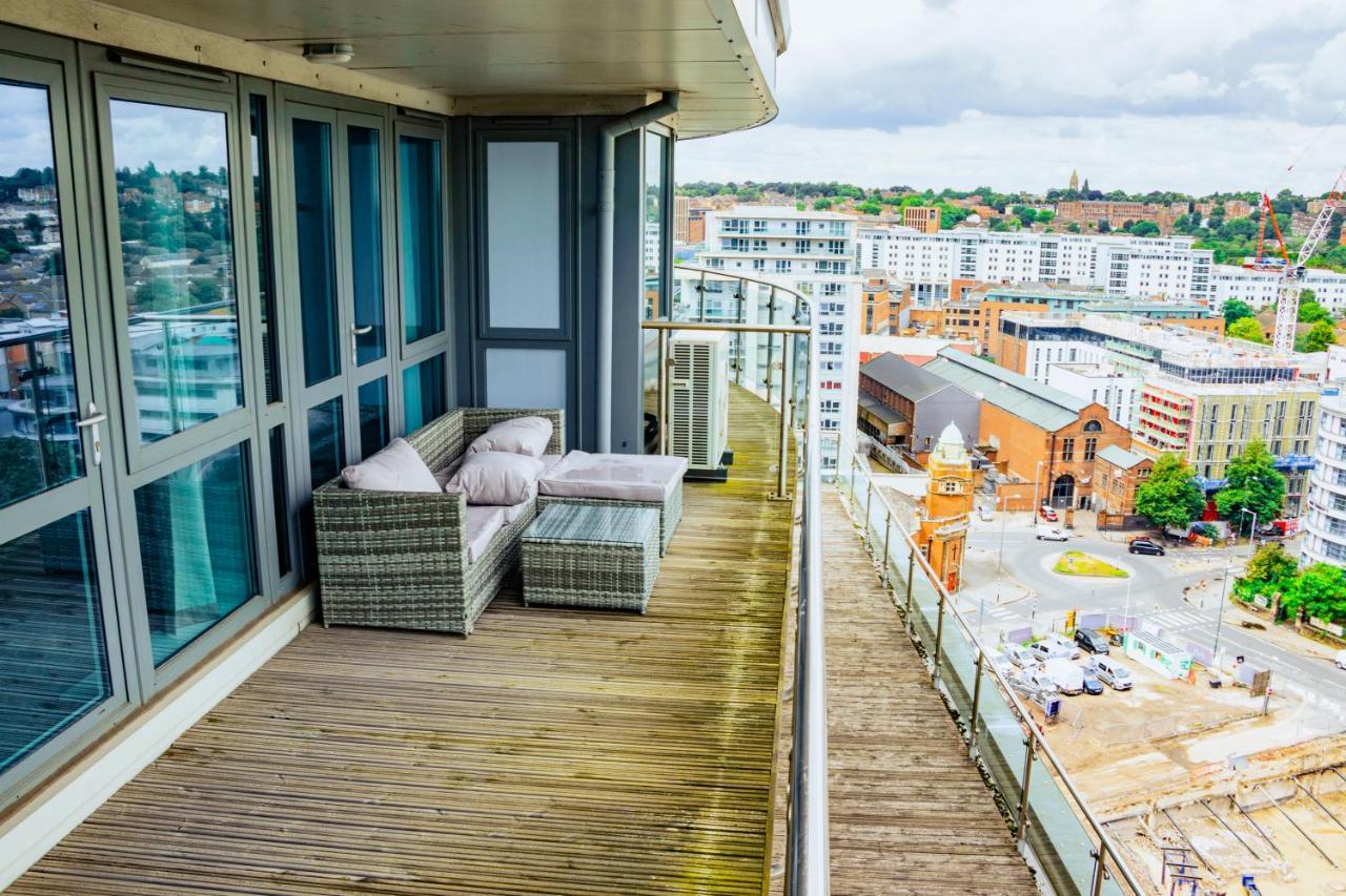 Luxury Three-bedroom Penthouse- By Resify * Nottingham