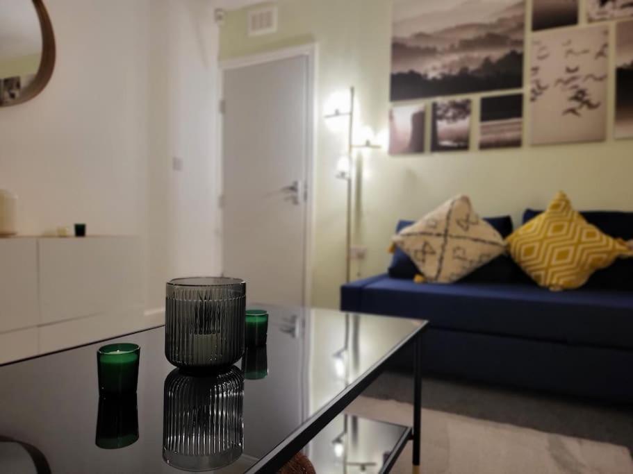 Apartamento 3 Bed House, Free Parking. Great For Work Crews - Sleep Rest
