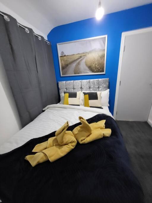 3 Bed House, Free Parking. Great For Work Crews - Sleep Rest Nottingham