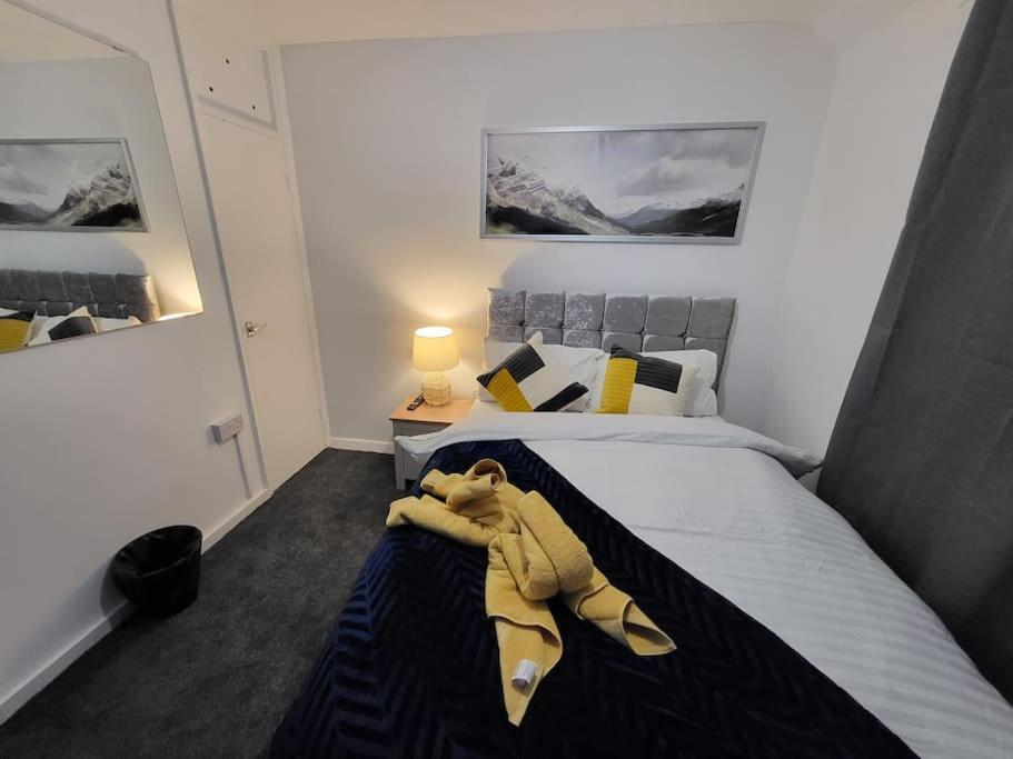 3 Bed House, Free Parking. Great For Work Crews - Sleep Rest Apartment Nottingham