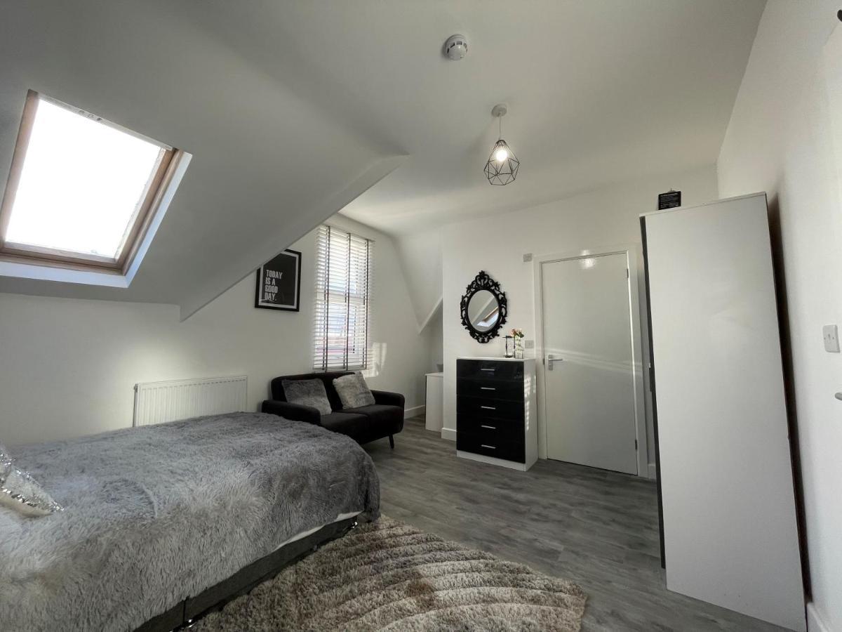 Modern Ng2 Aparthotel