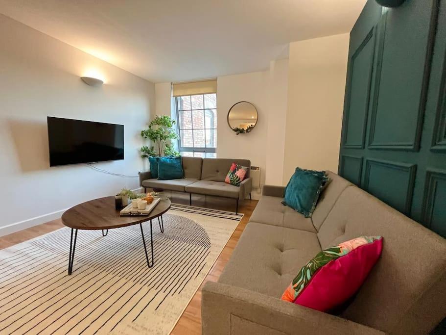Apartment Spacious 2 Bedroom With Parking Nottingham