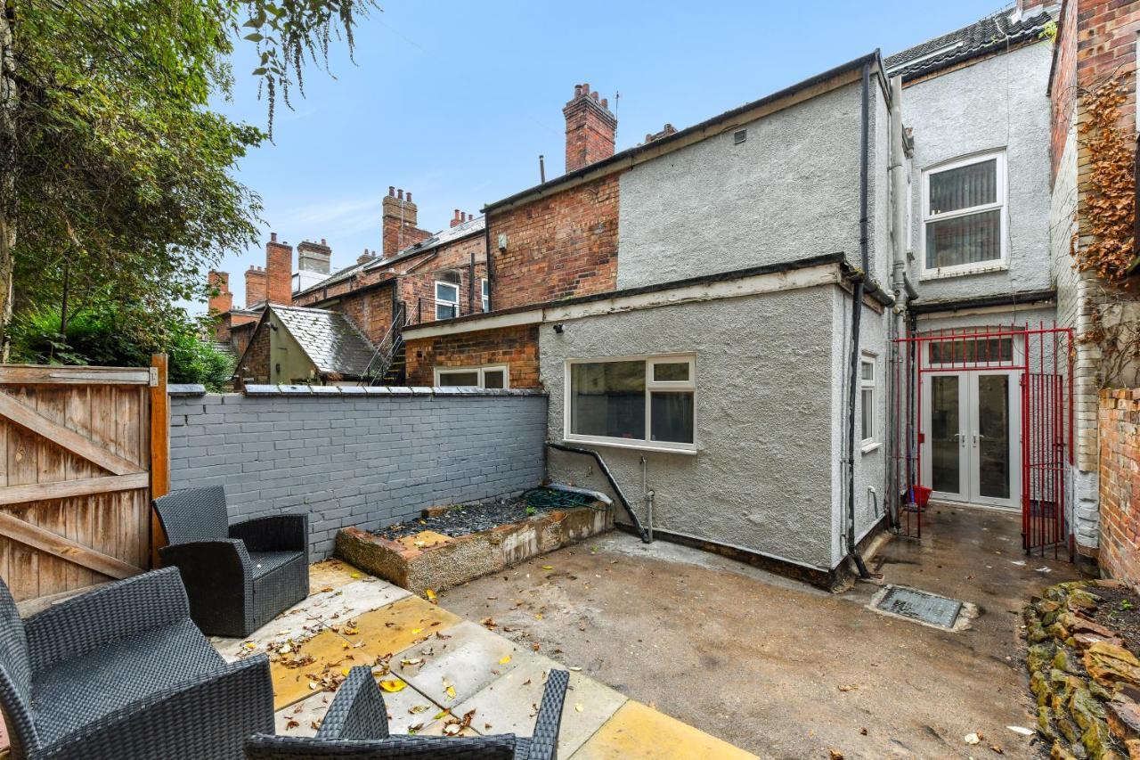 Hazel Dene - Charming 5 Bedroom, 1 Bath In Nottingham! *