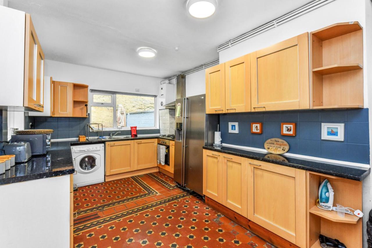 Apartamento Hazel Dene - Charming 5 Bedroom, 1 Bath In Nottingham! Nottingham