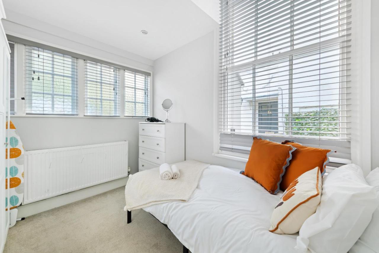 Spacious 2 Bedroom In Park Estate Apartamento