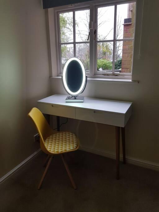 Unique 3 B'room House + Free Parking /city Centre Apartamento