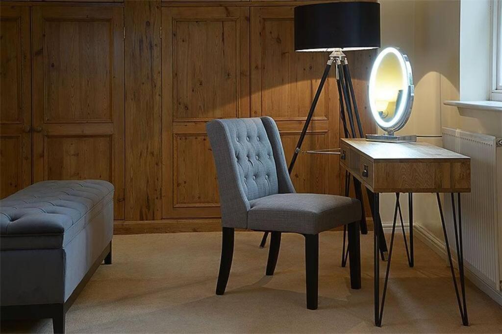 Unique 3 B'room House + Free Parking /city Centre Apartamento *