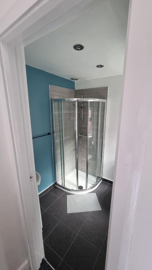 En With Kitchen Facilities Nottingham