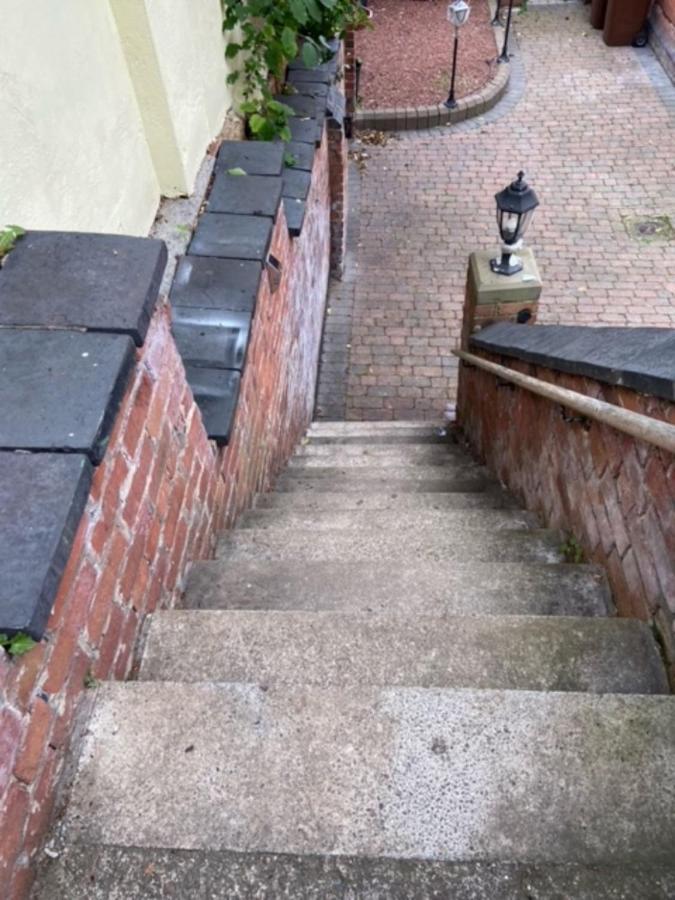 Historic House In The Park, Private Courtyard Near The Castle Apartment *