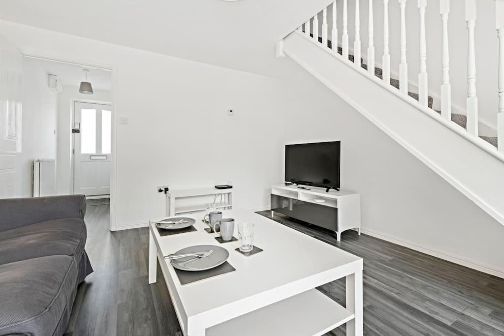 Luxury 2 Bedroom House City. Holiday home