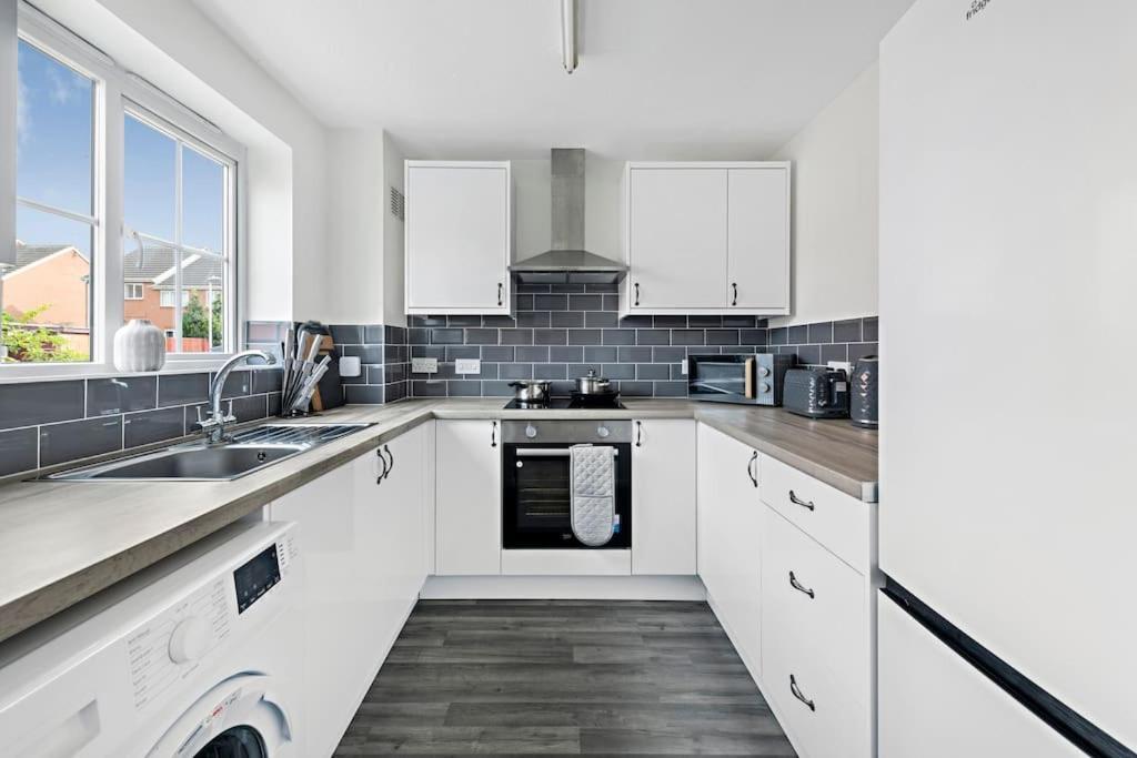 Luxury 2 Bedroom House City. *