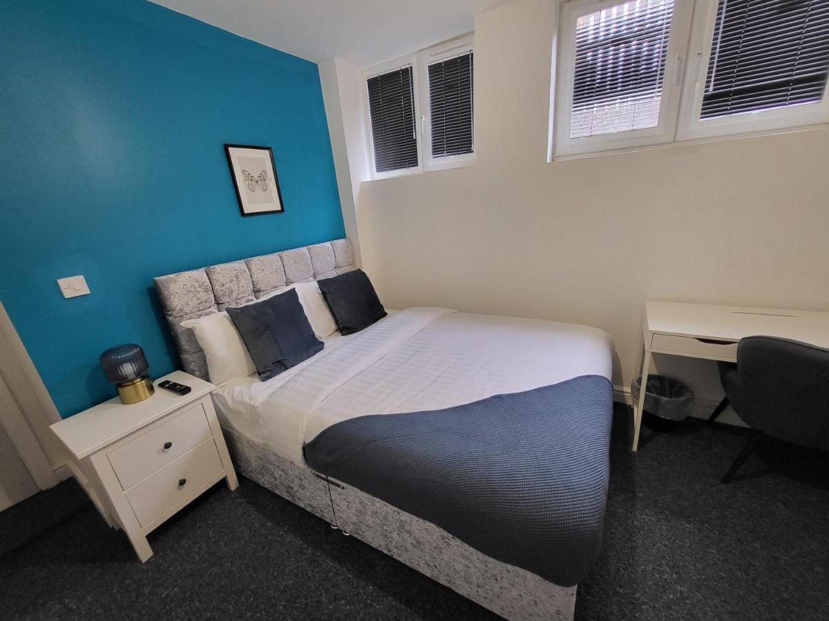 Forest Rd, Short Aparthotel *