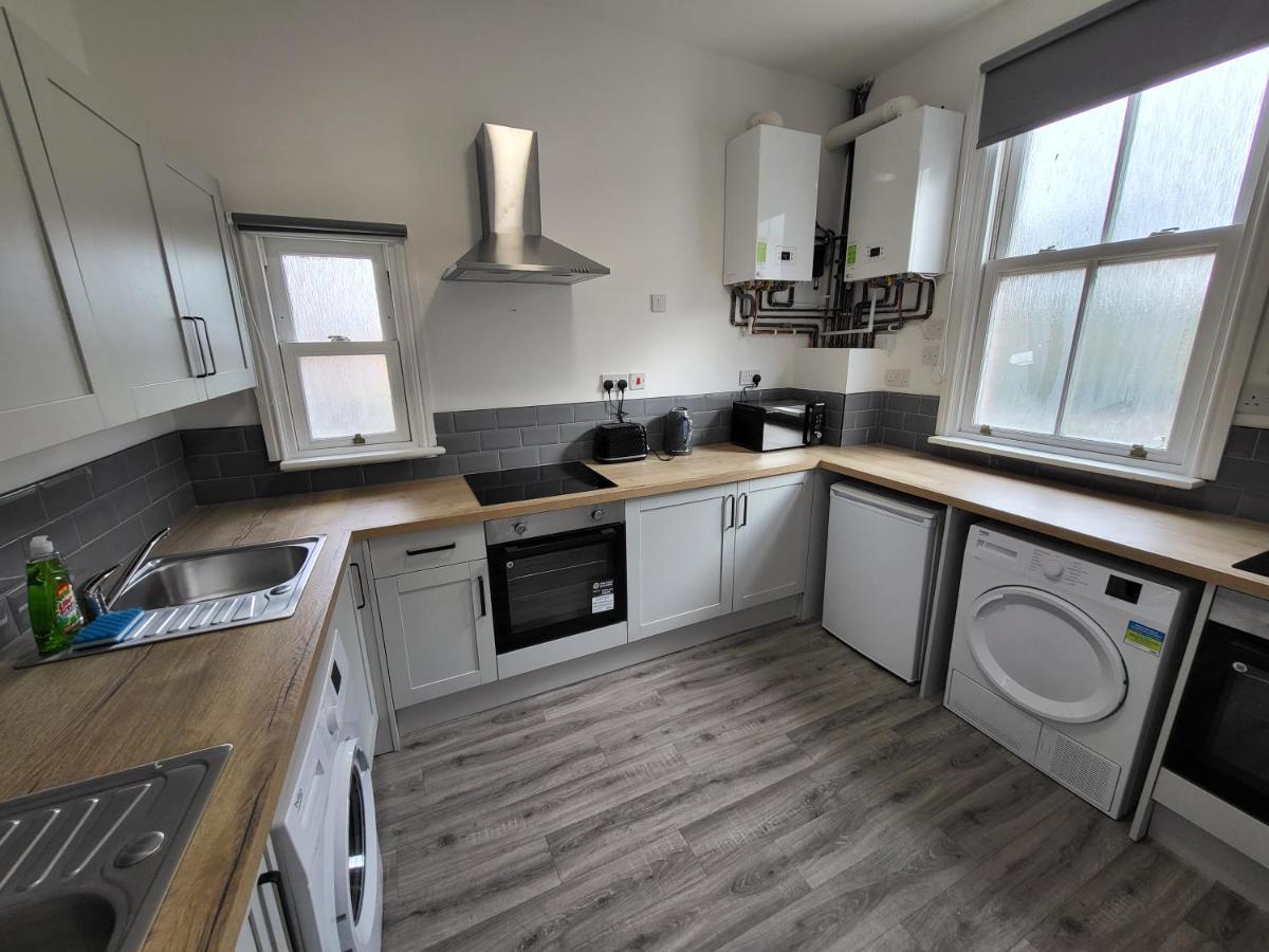 Forest Rd, Short Aparthotel