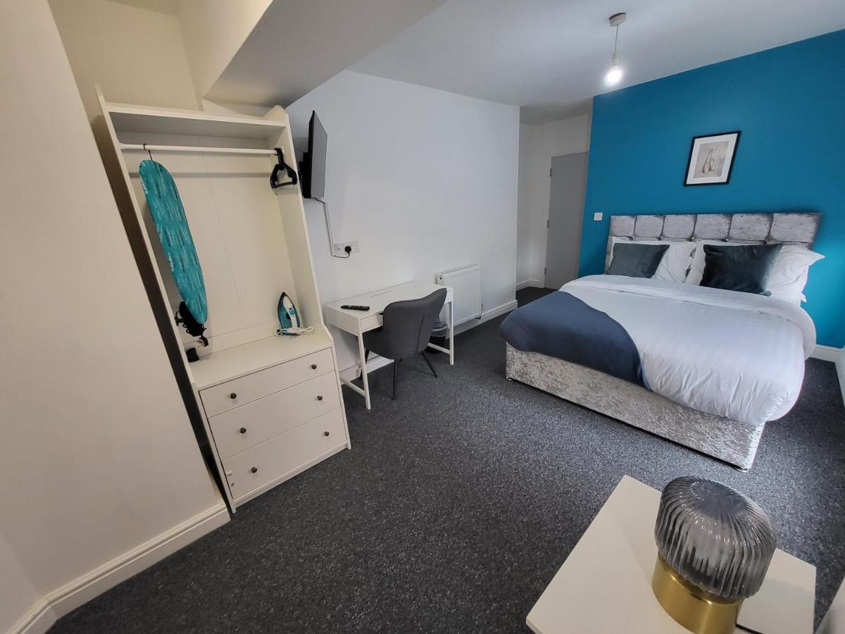 Aparthotel Forest Rd, Short