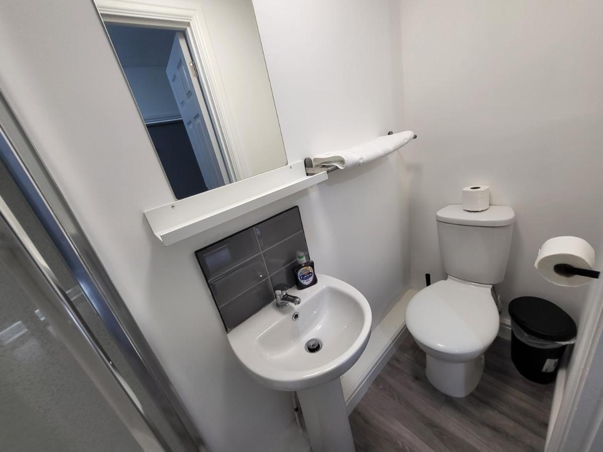 Aparthotel Forest Rd, Short *