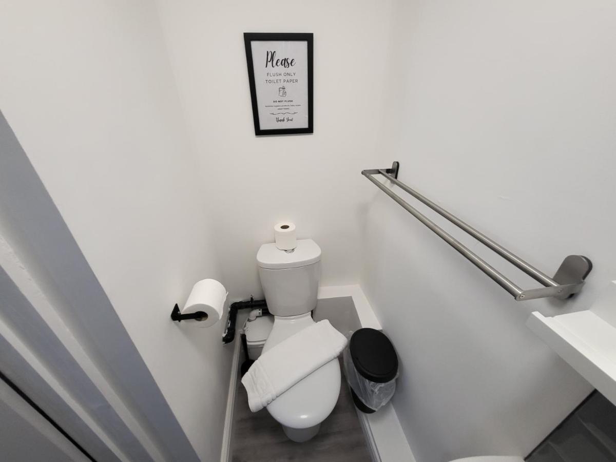 Aparthotel Forest Rd, Short *