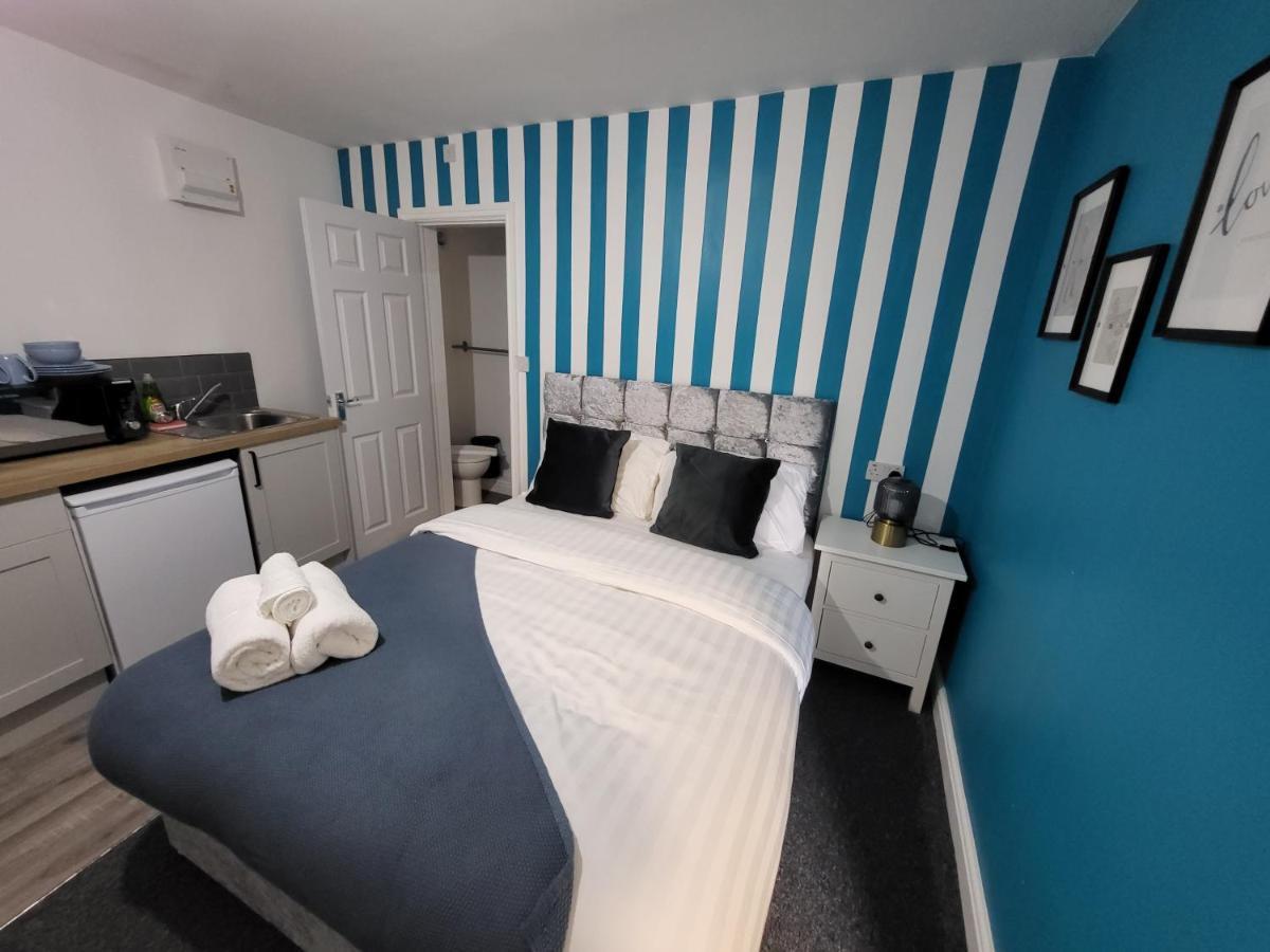 Aparthotel Forest Rd, Short *