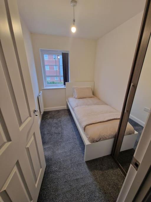 Comfy 3 Bed * Nottingham