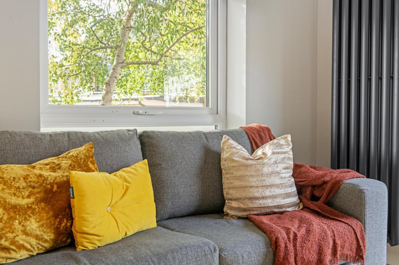 Casa de férias Brand New 1-bed Flat With Free Parking