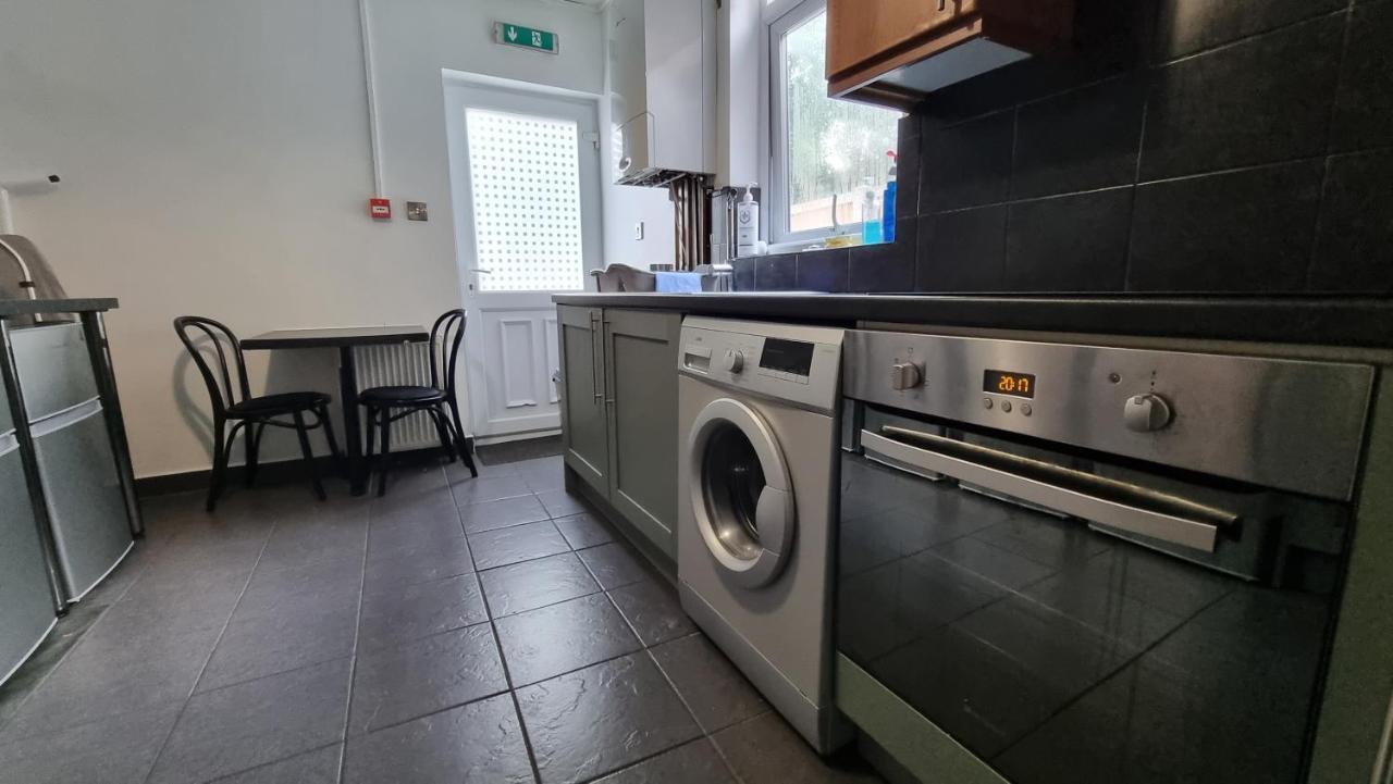 Double With Kitchen Facilities * Nottingham