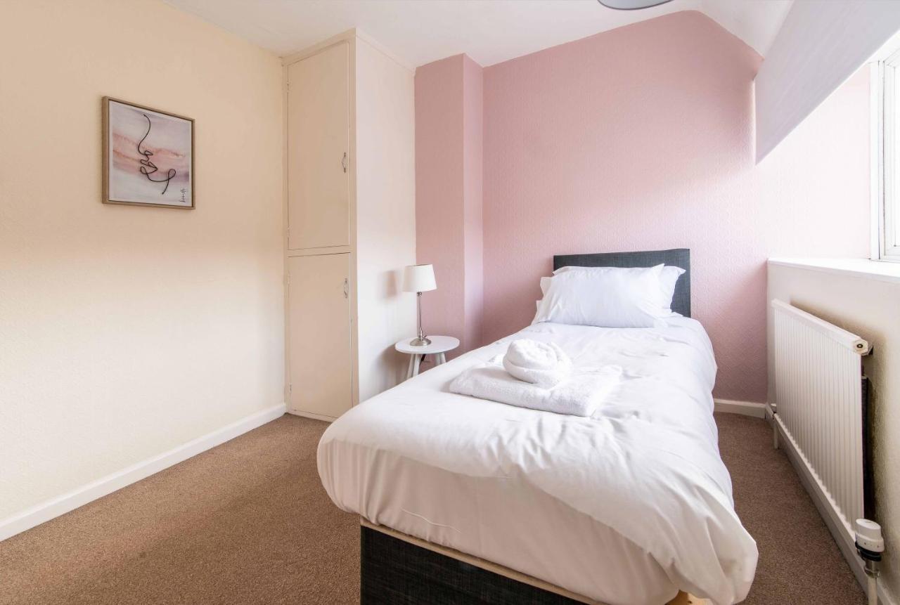 Apartment Your Haven - 3 Bed House With Free Wifi And Parking Nottingham