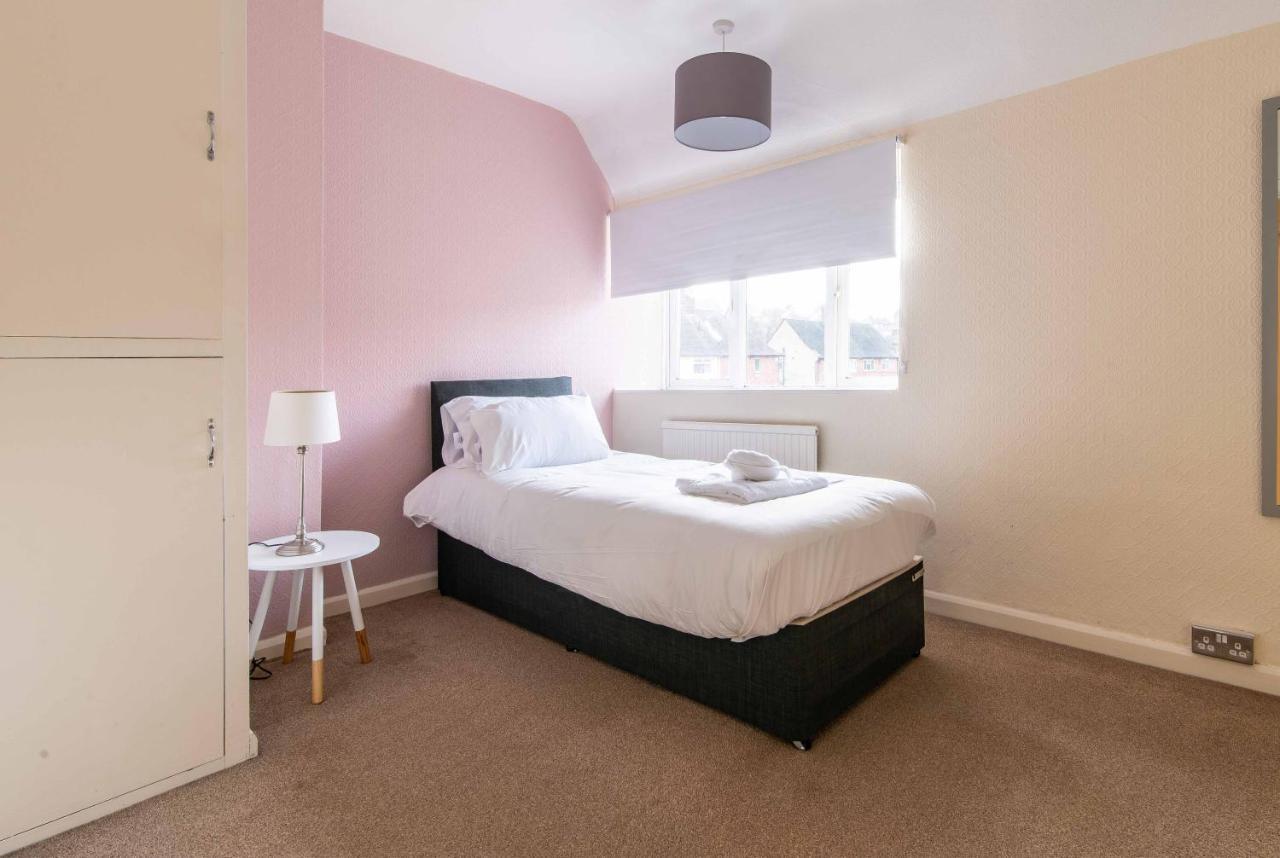 Apartment Your Haven - 3 Bed House With Free Wifi And Parking *