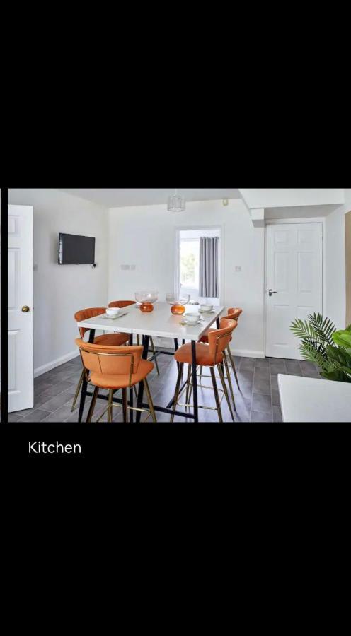 Spacious 3 Bedroom House In Holiday home