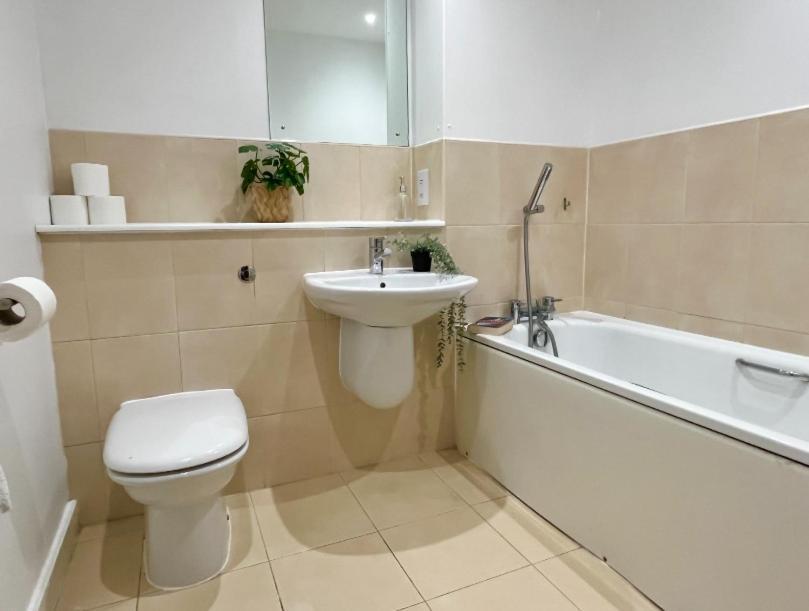 Lovely 1 Bed With Parking