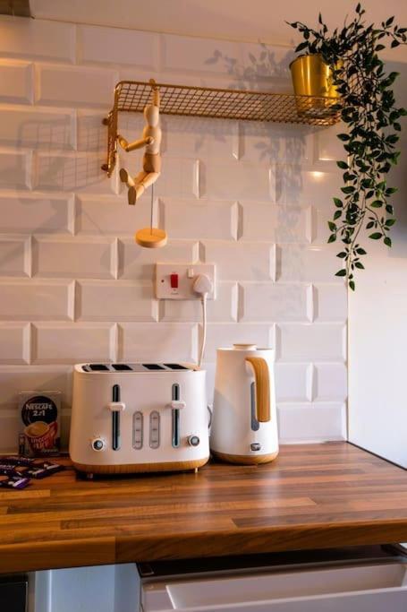 Cosy & Convenient Space Near M1, Em Airport & * Nottingham
