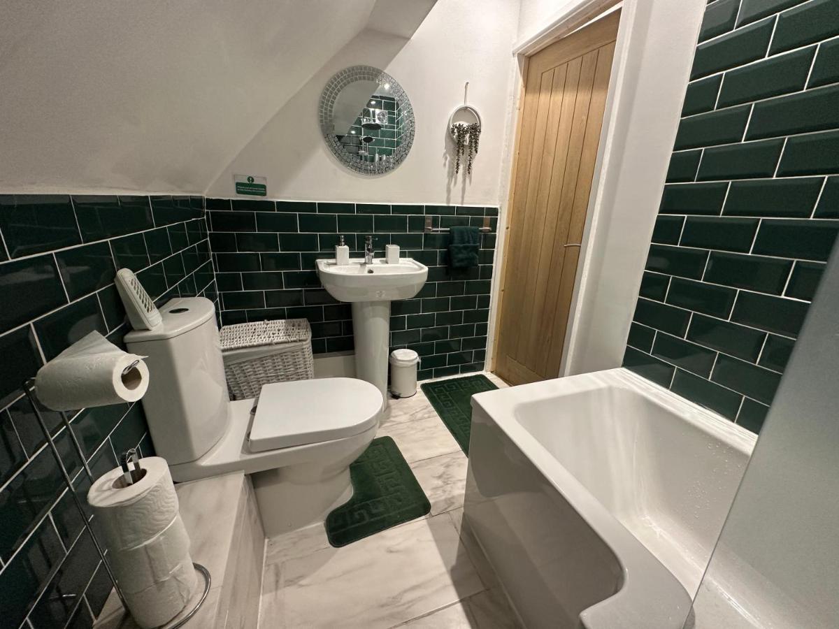 Charming 3-bed Minutes From Centre * Nottingham