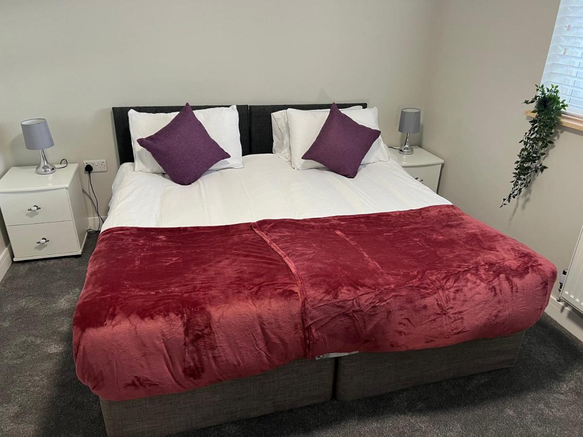 Immaculate Newly Refurbished 4 Bed House Nottingham