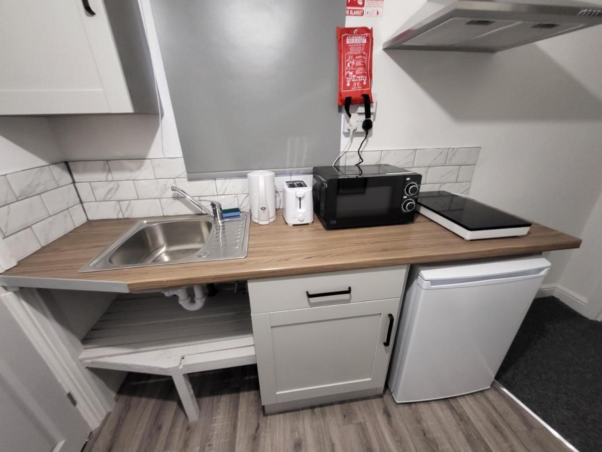 Premier - Tring Vale * Nottingham