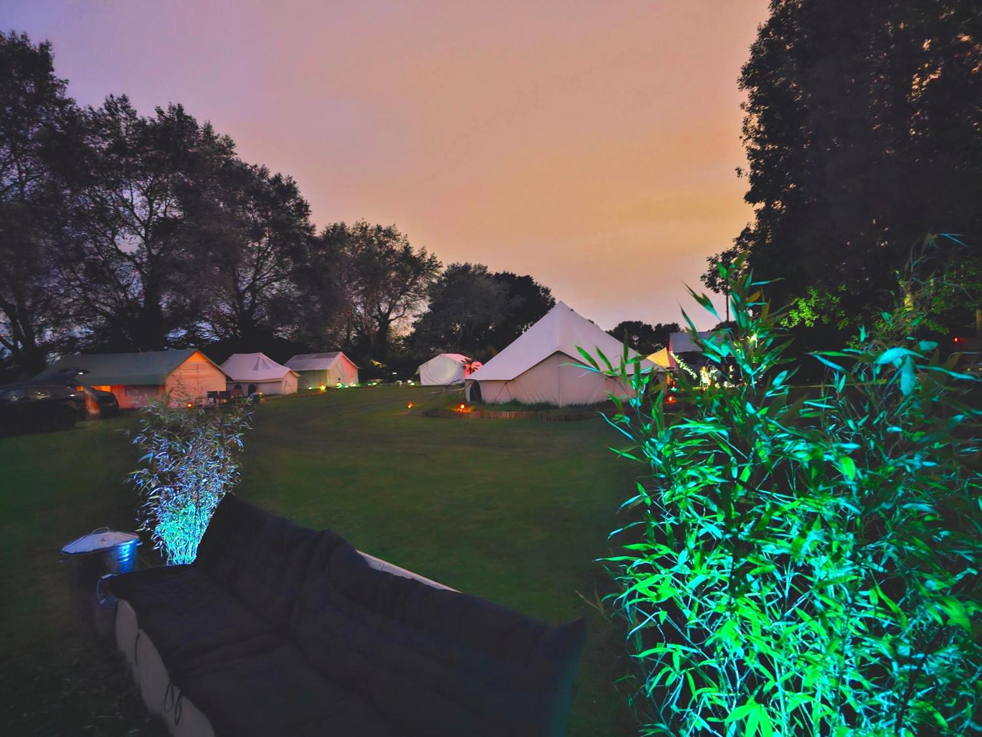 Bell Tent Village Tenda de luxo *