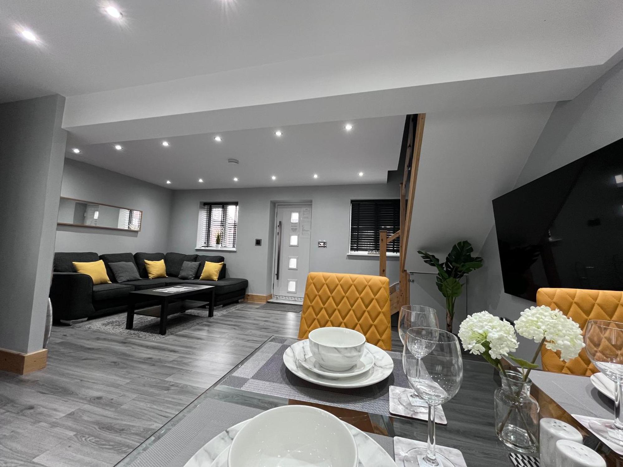 Apartment Entire Two Bedroom & Free Parking Nottingham