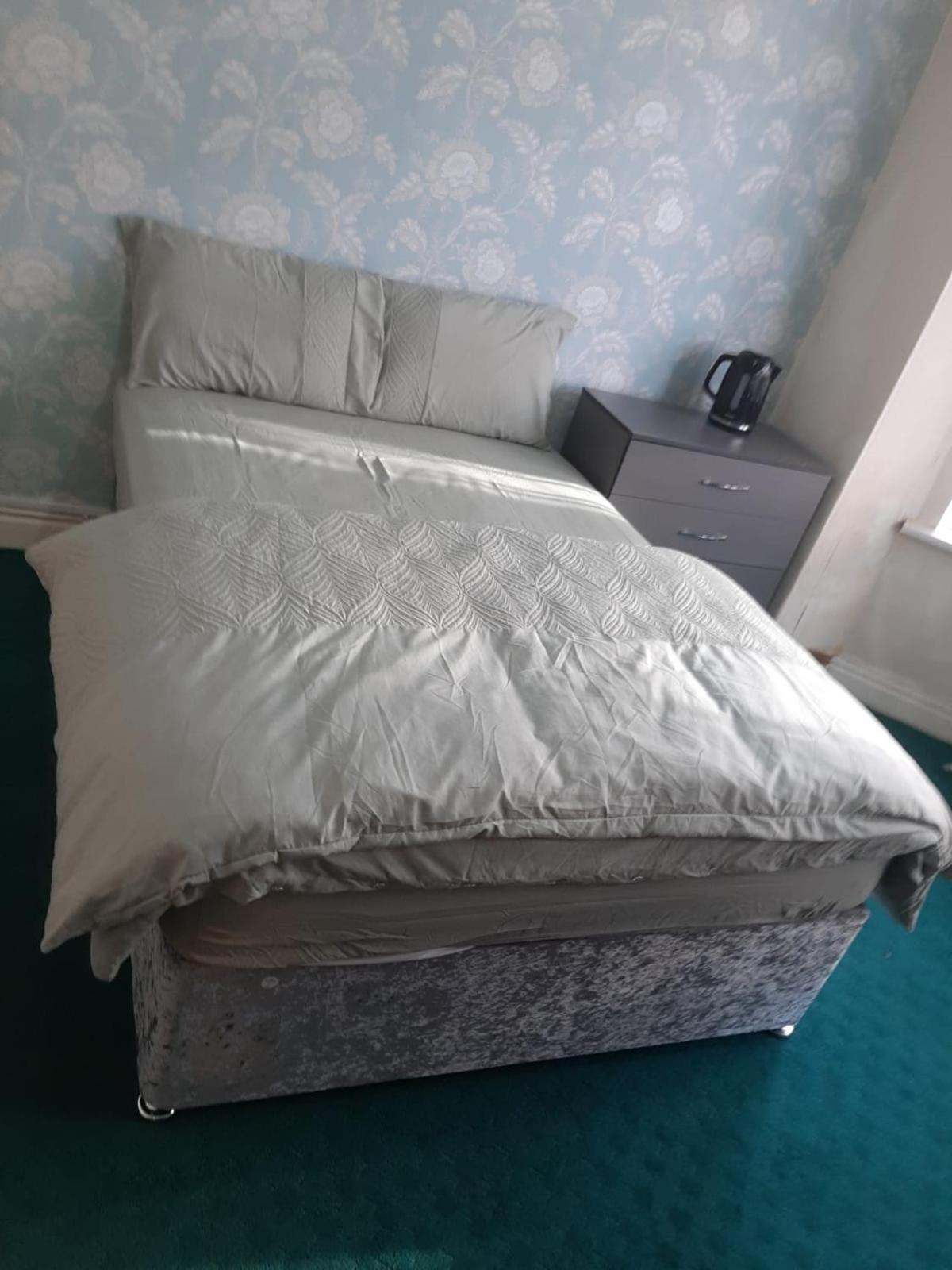 Apartment 4 Bedroom House In Lenton *