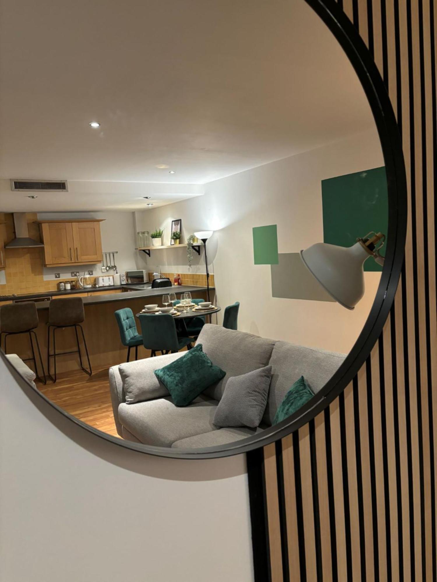 Apartamento 2 Bedroom, 2 Bathroom Flat In Centre With Free Parking