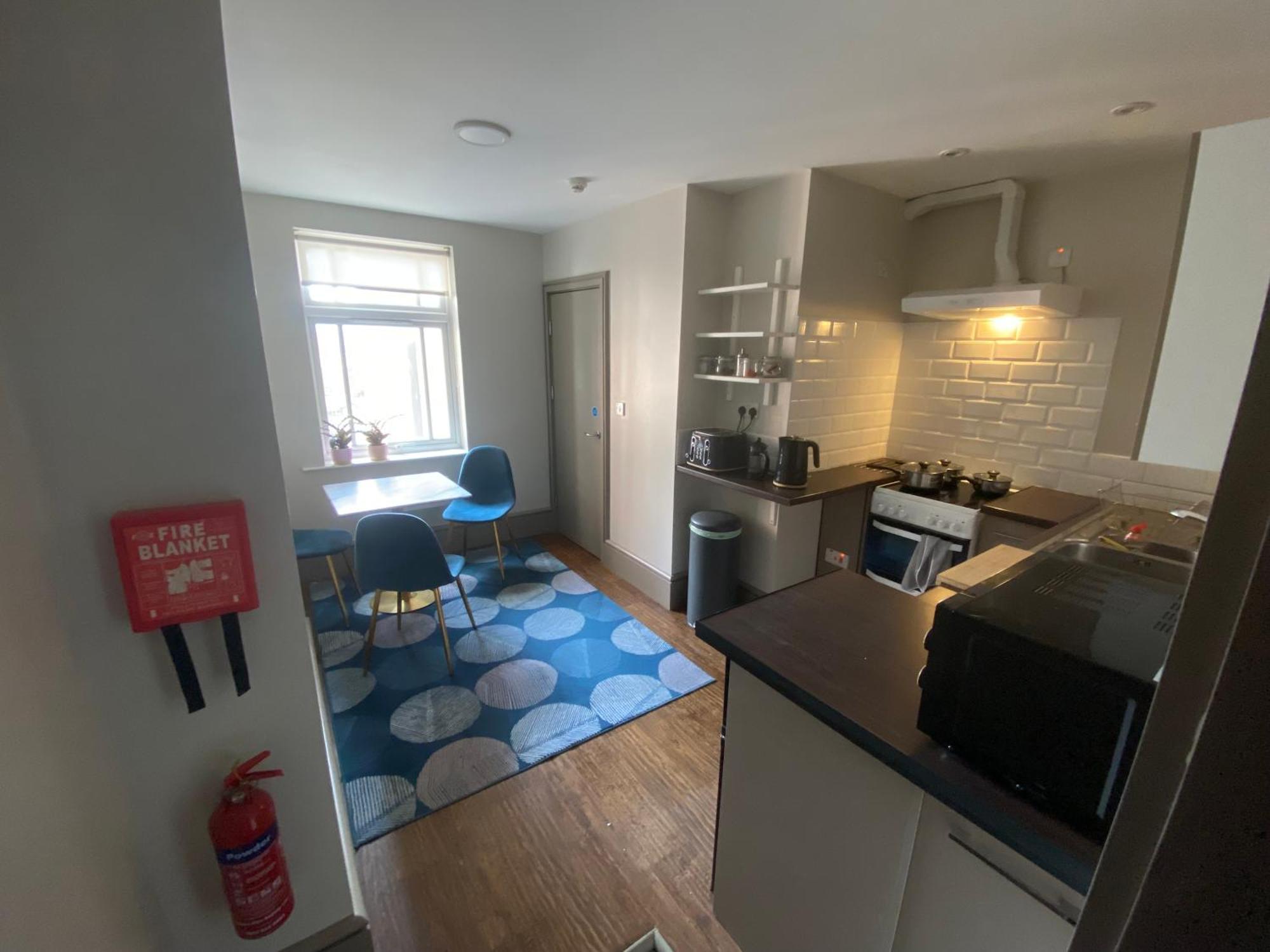 Quiet Cosy 1 Bedroom Carrington F1 Apartment Nottingham