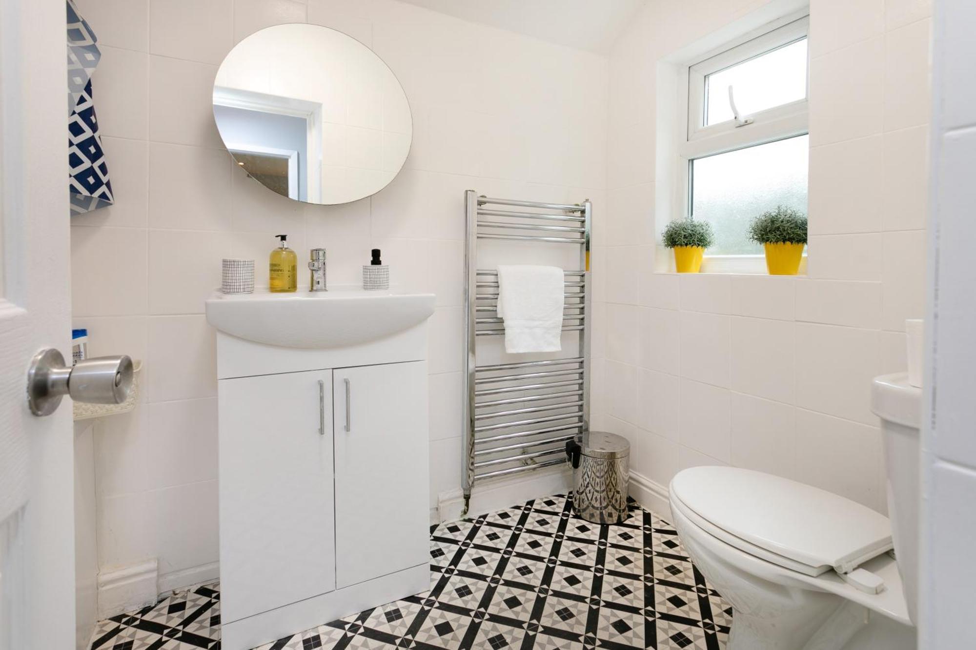 Luxury 3br House - Free Parking And Stunning Garden!