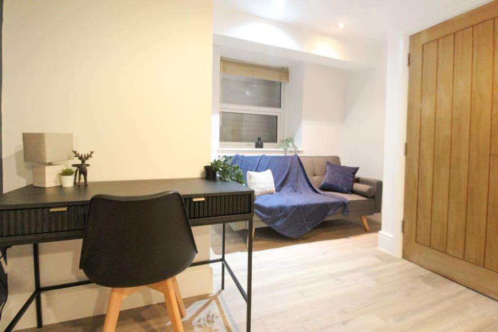 Apartamento Spacious 1 Bed 1 Minute Walk From Square *