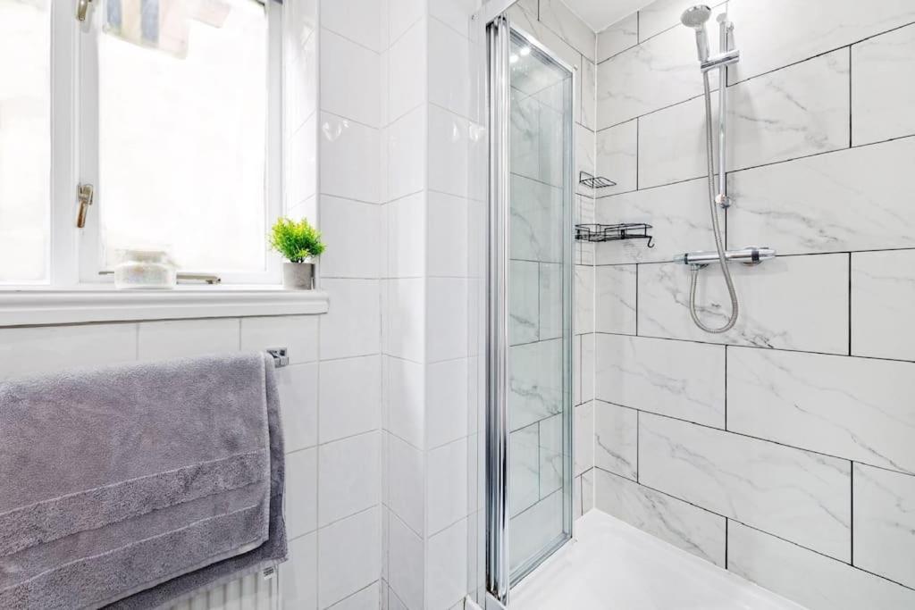 Luxurious 3 Bedroom In Park Estate *