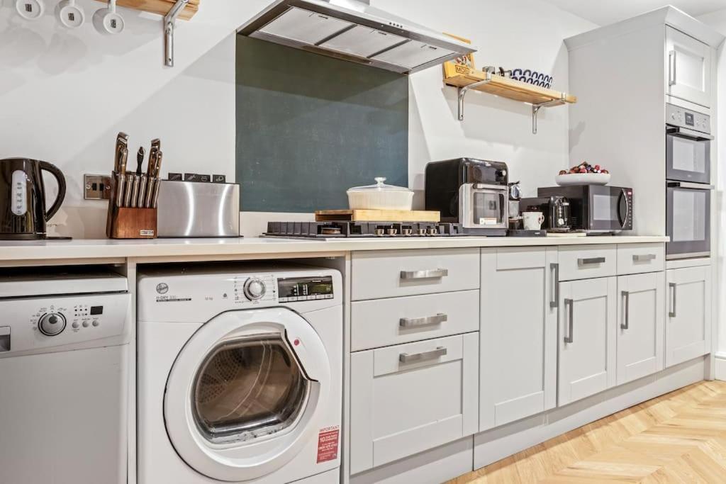 Luxurious 3 Bedroom In Park Estate * Nottingham