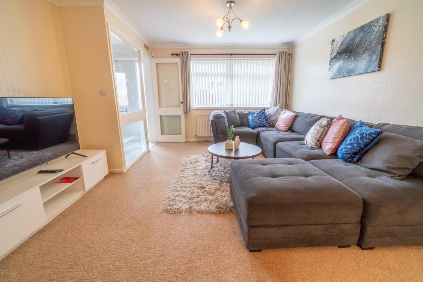 Holiday home Pass The Keys Stylish 3 Bedroom With Free Parking