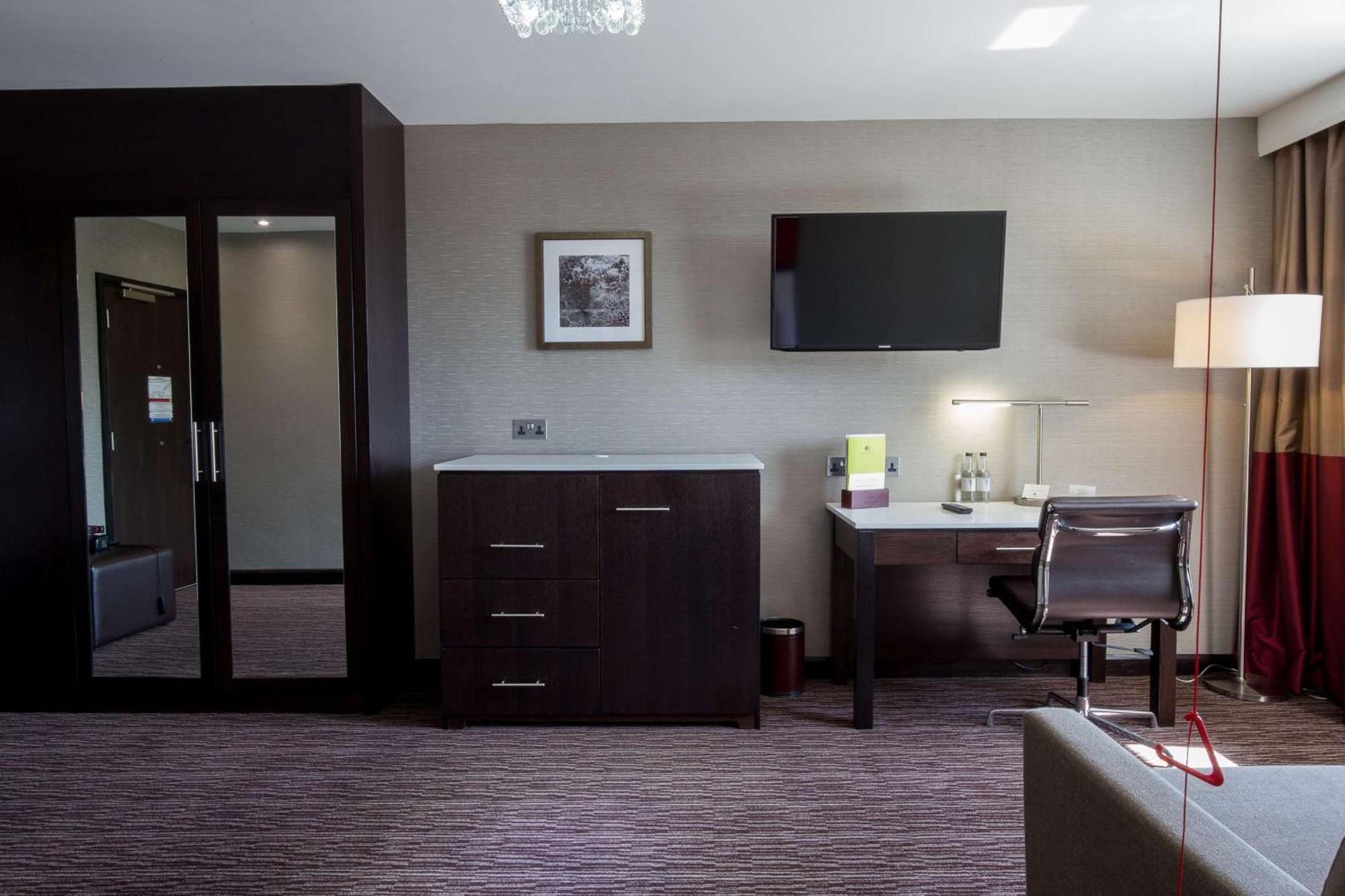 Doubletree By Hilton - Gateway Hotel 4*