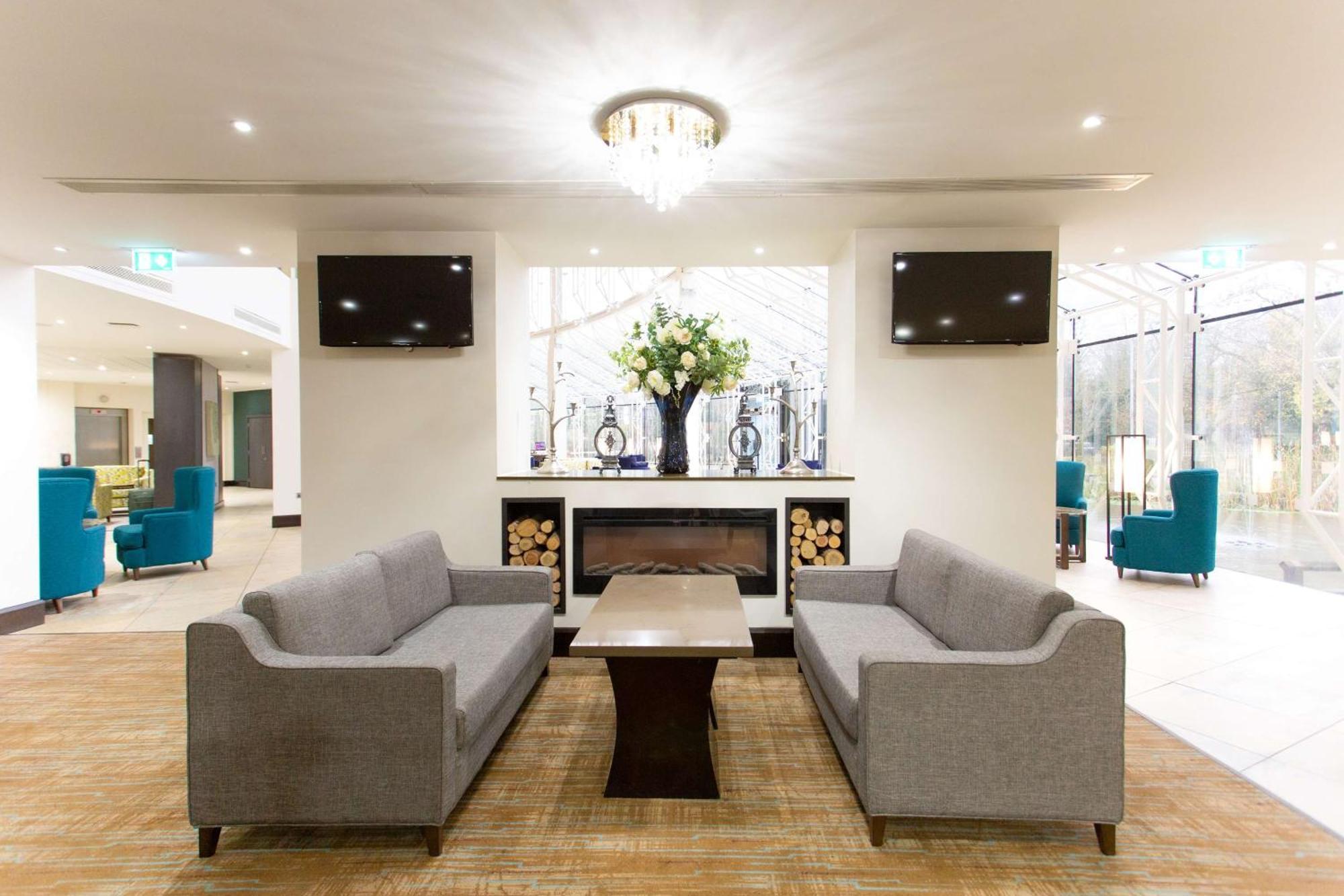 Doubletree By Hilton - Gateway Hotel