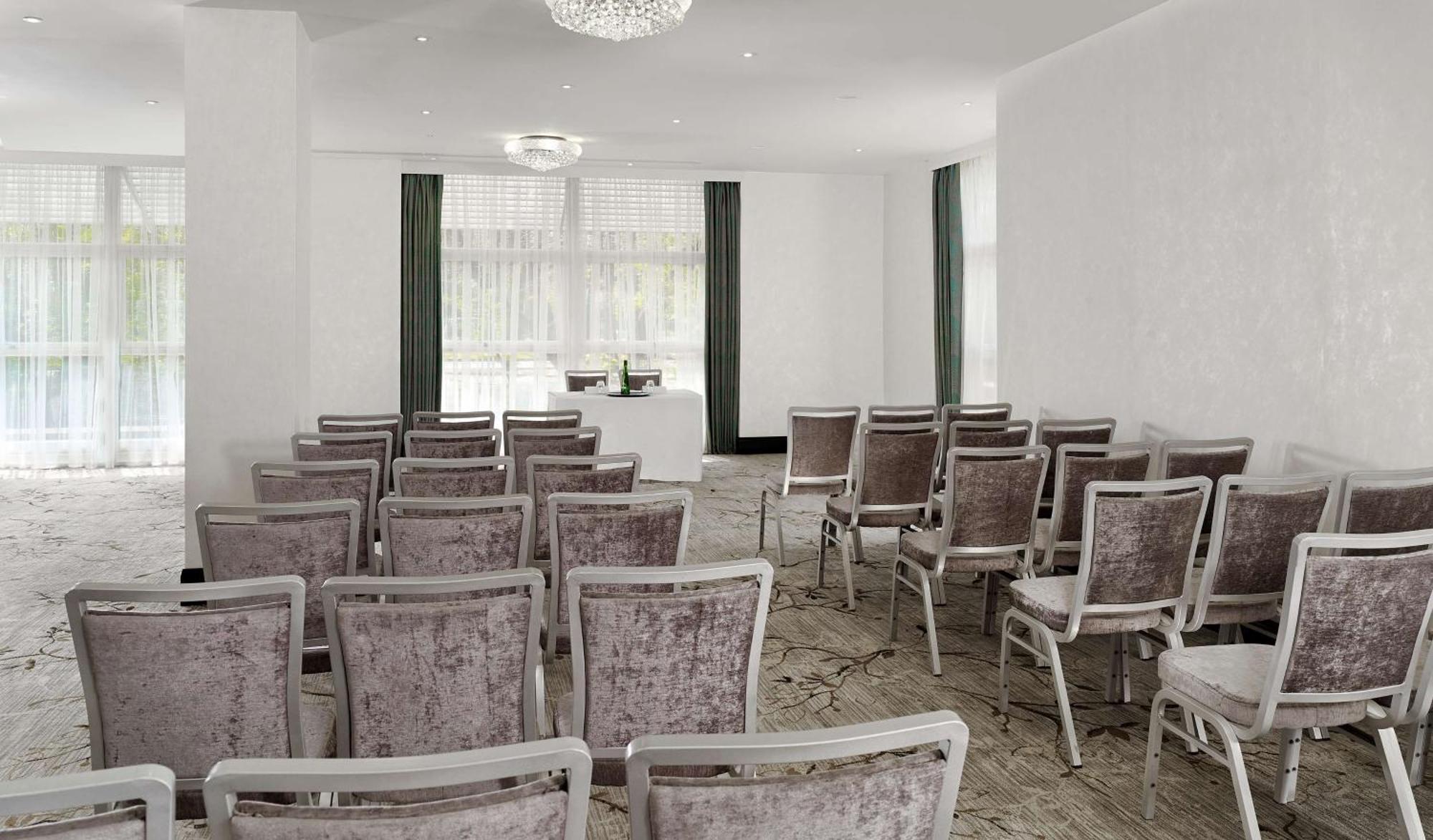Doubletree By Hilton - Gateway Hotel