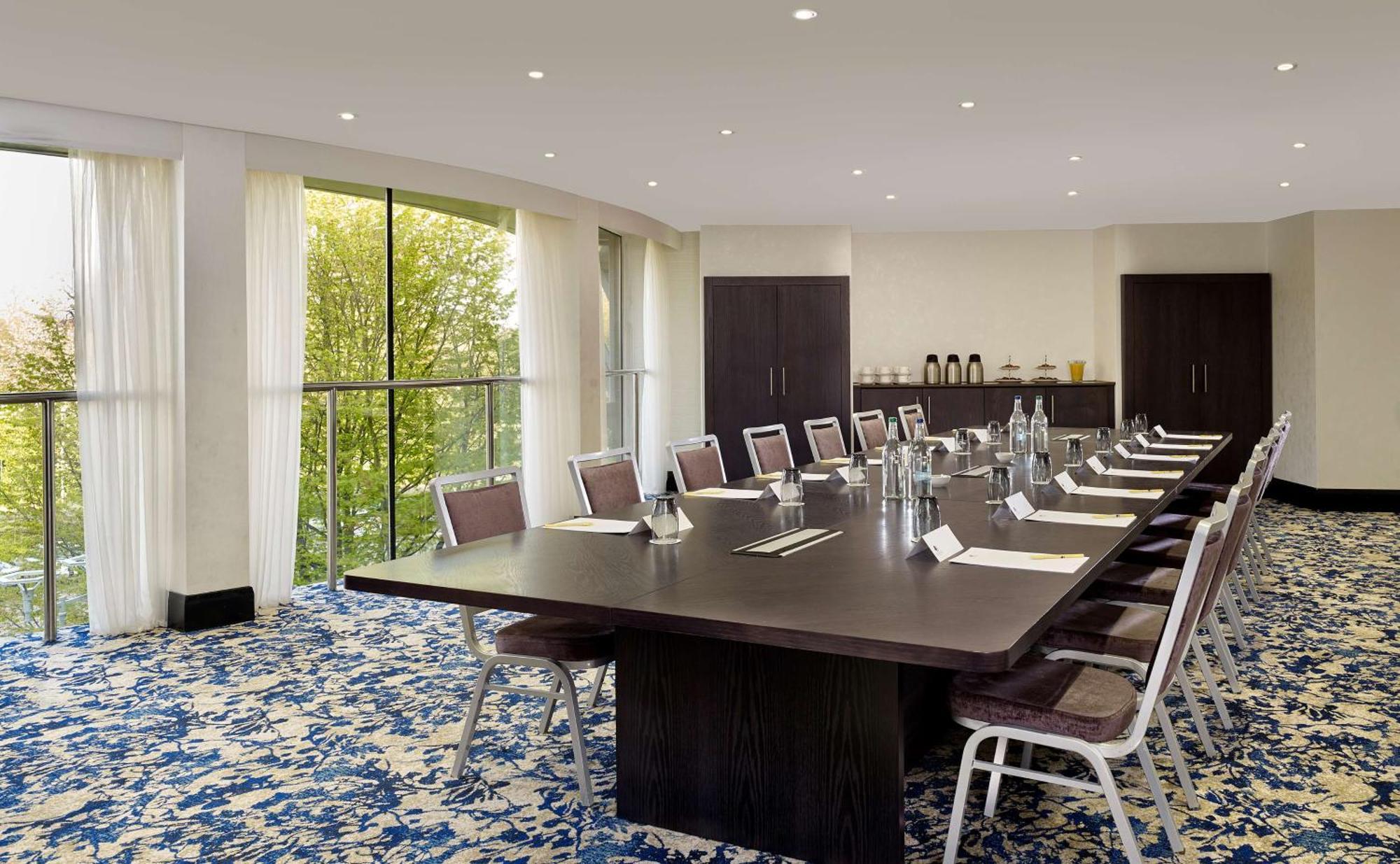 Doubletree By Hilton - Gateway
