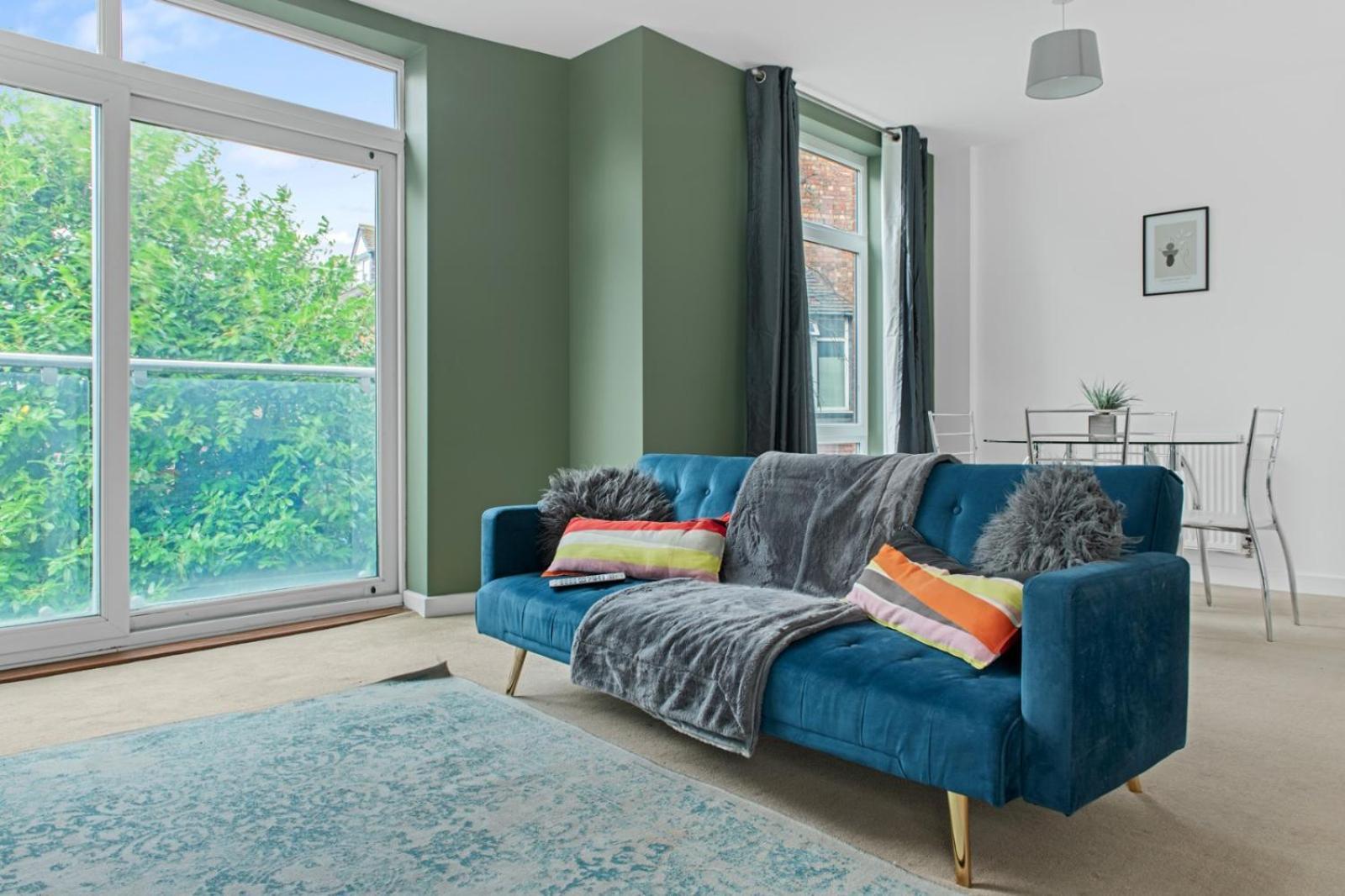 Spacious 2 Bedroom Opposite Qmc Hospital Apartment Nottingham