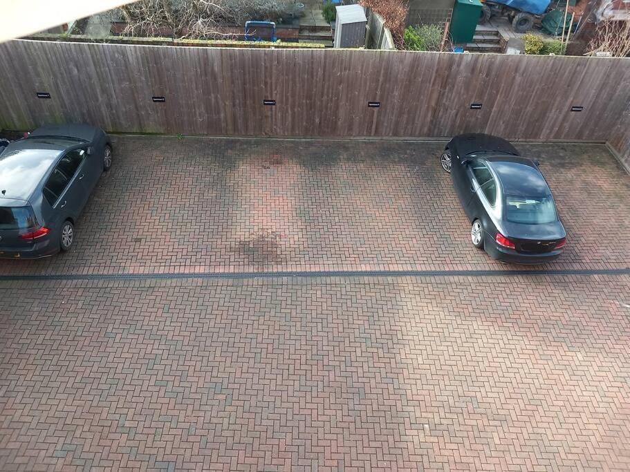 Apartment Spacious 2 Double Bed - Free Parking - Beeston Location