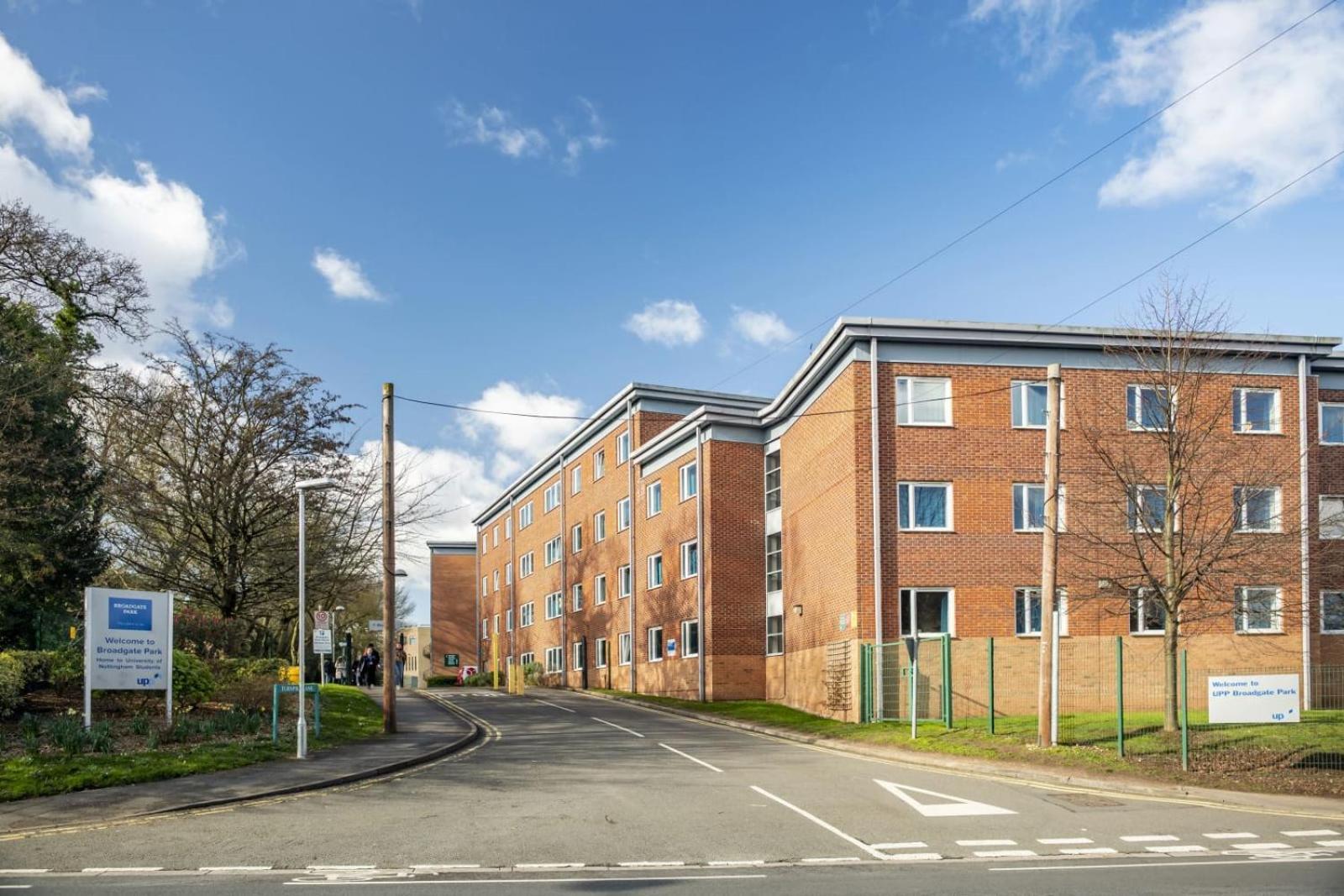 Modern Living And At Broadgate Park In *