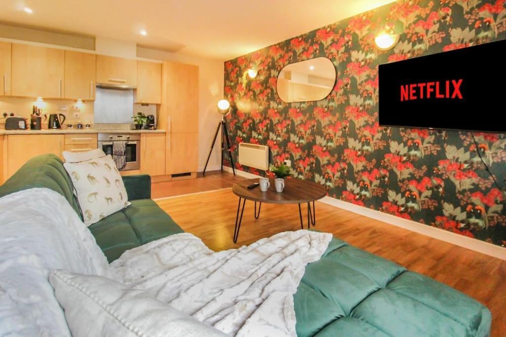 Luxurious 1 Bed With Free Parking *